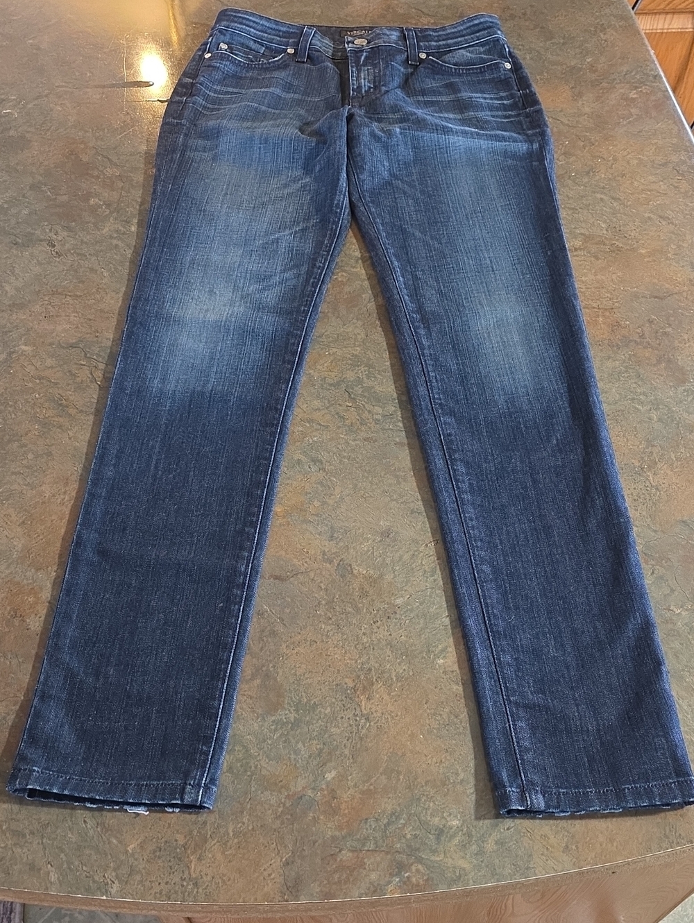 Viscaino Straight-Leg Womens Jeans in Dark Indigo Wash